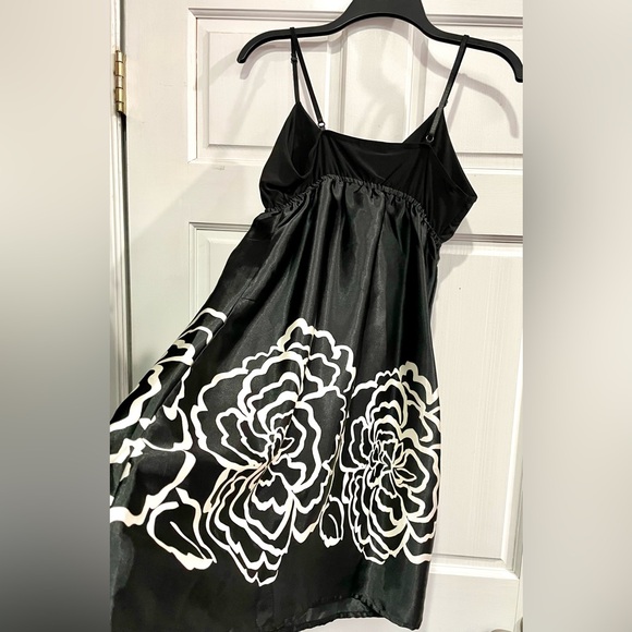 DOTS silky black with white floral bottom Spaghetti Strap Dress SizeM like new - Picture 6 of 11